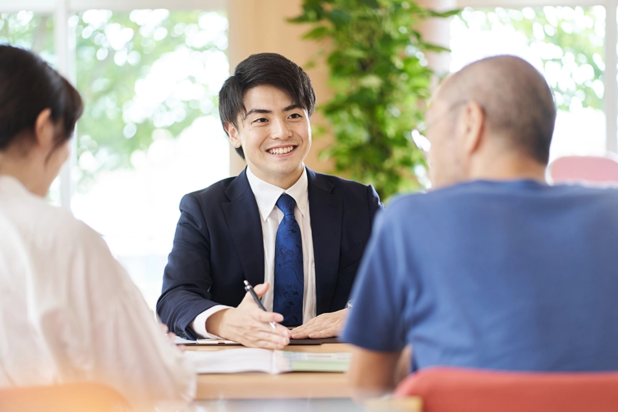 ご希望条件をヒアリングしているイメージ画像